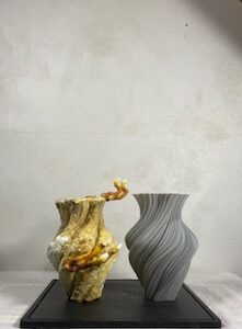 MycoVase №1 — Living Reishi Sculpture